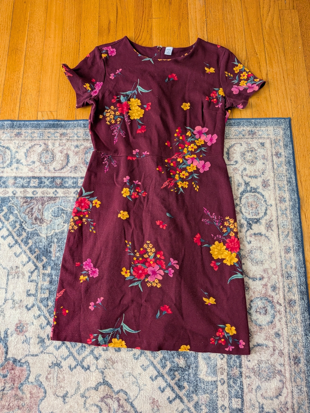 Women's Burgundy Floral Short Sleeve Dress